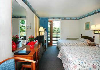 Green Harbor Resort East Falmouth Bagian luar foto
